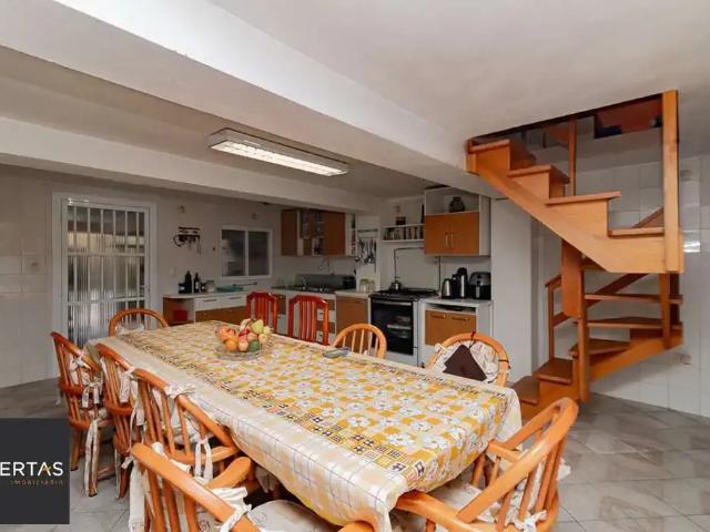 Casa / Sobrado para Venda em Porto Alegre/RS Vila Ipiranga 4 Quartos