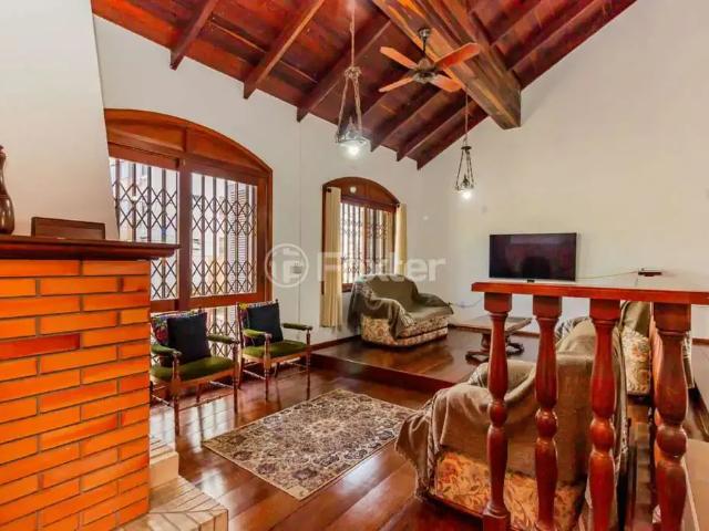 Casa / Sobrado para Venda em Porto Alegre/RS Vila Ipiranga 4 Quartos
