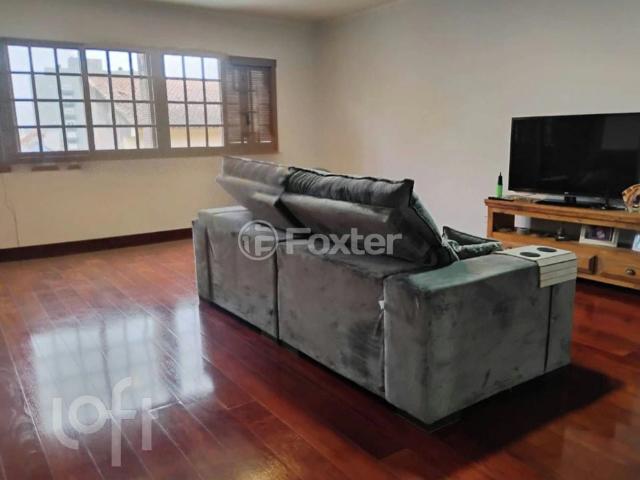 Casa / Sobrado para Venda em Porto Alegre/RS Vila Ipiranga 4 Quartos