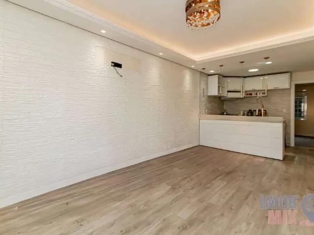 Casa / Sobrado para Venda em Porto Alegre/RS Vila Ipiranga 5 Quartos