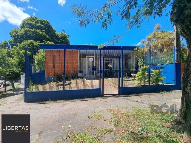 Casa / Sobrado para Venda em Porto Alegre/RS Vila Ipiranga 5 Quartos