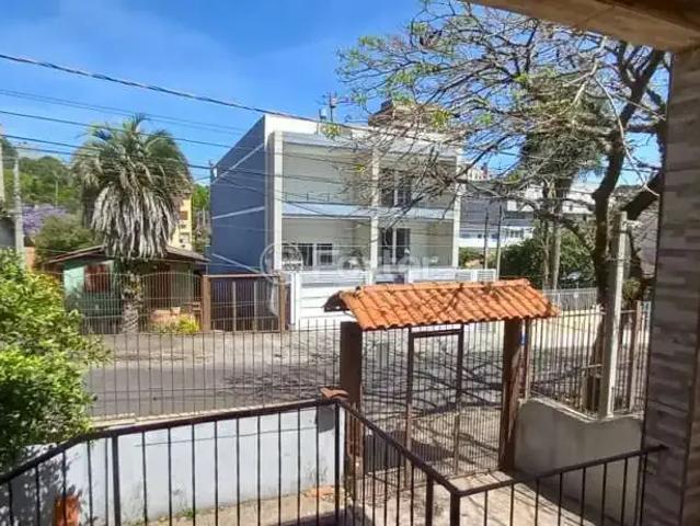 Casa / Sobrado para Venda em Porto Alegre/RS Vila Ipiranga 5 Quartos
