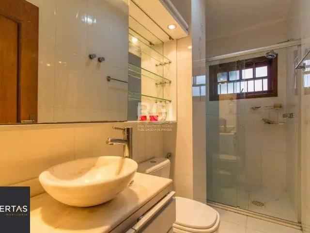 Casa / Sobrado para Venda em Porto Alegre/RS Vila Ipiranga 5 Quartos