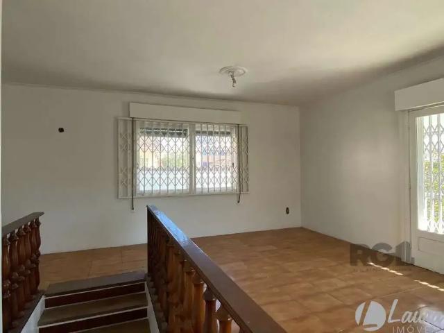 Casa / Sobrado para Venda em Porto Alegre/RS Vila Ipiranga 5 Quartos