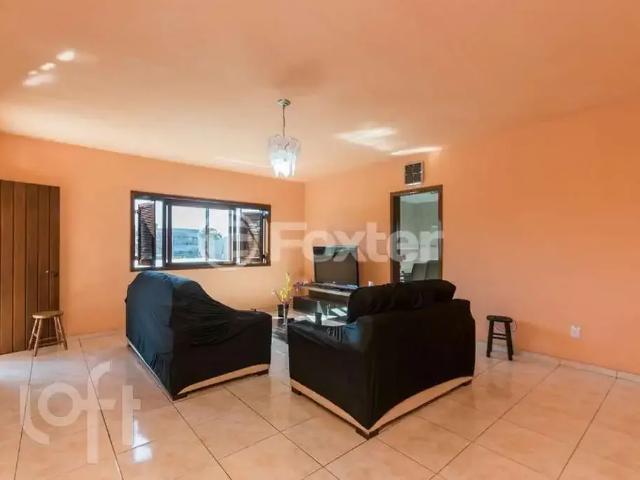 Casa / Sobrado para Venda em Porto Alegre/RS Vila Jardim 4 Quartos