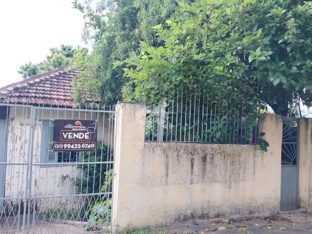 Casa / Sobrado para Venda em Porto Alegre/RS Vila Jardim 3 Quartos