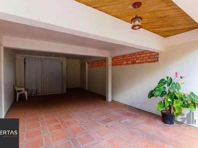 Casa / Sobrado para Venda em Porto Alegre/RS Vila Jardim 3 Quartos