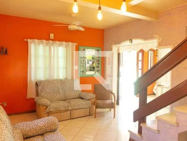 Casa / Sobrado para Venda em Porto Alegre/RS Vila Jardim 3 Quartos