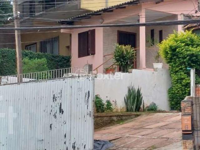 Casa / Sobrado para Venda em Porto Alegre/RS Vila Jardim 3 Quartos