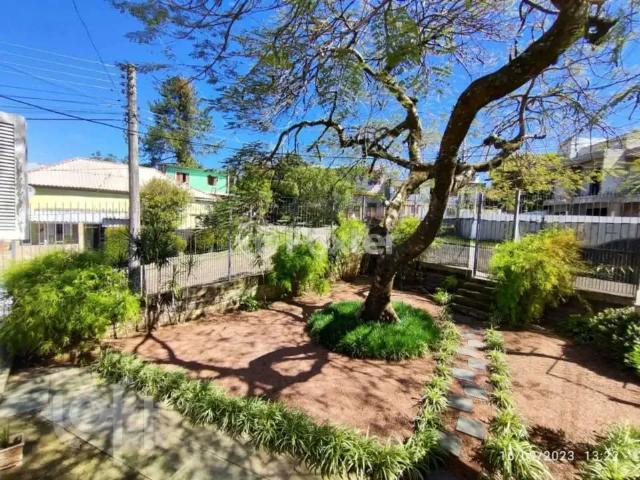 Casa / Sobrado para Venda em Porto Alegre/RS Vila Jardim 3 Quartos