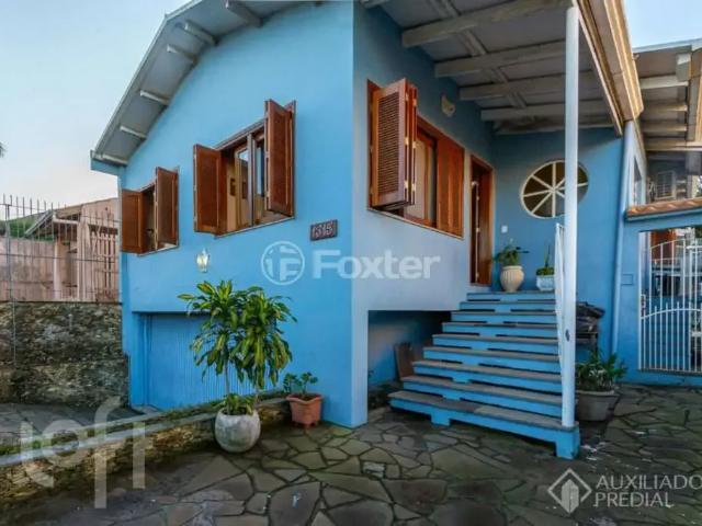 Casa / Sobrado para Venda em Porto Alegre/RS Vila Jardim 3 Quartos