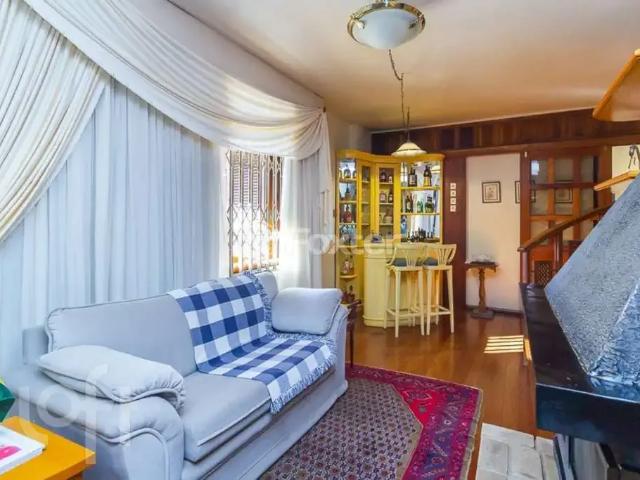 Casa / Sobrado para Venda em Porto Alegre/RS Vila São José 5 Quartos