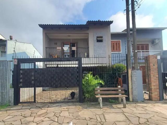 Casa / Sobrado para Venda em Porto Alegre/RS Aberta dos Morros 3 Quartos