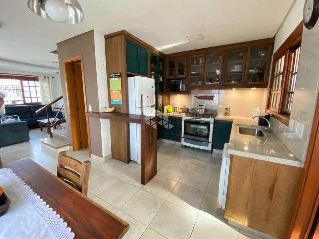 Casa / Sobrado para Venda em Porto Alegre/RS Aberta dos Morros 3 Quartos