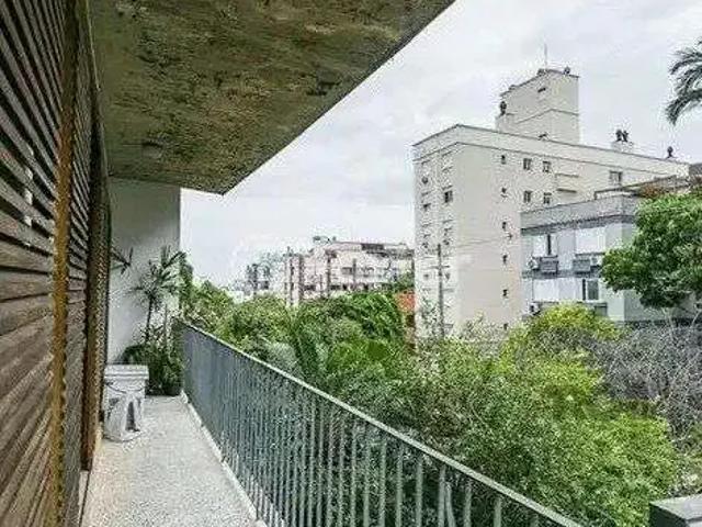 Casa / Sobrado para Venda em Porto Alegre/RS Auxiliadora 4 Quartos