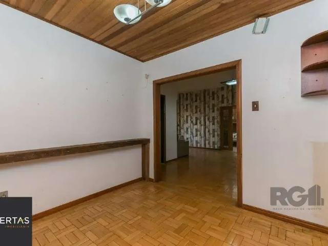 Casa / Sobrado para Venda em Porto Alegre/RS Auxiliadora 3 Quartos