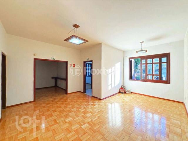 Casa / Sobrado para Venda em Porto Alegre/RS Auxiliadora 3 Quartos