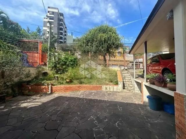 Casa / Sobrado para Venda em Porto Alegre/RS Auxiliadora 3 Quartos
