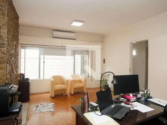 Casa / Sobrado para Venda em Porto Alegre/RS Azenha 3 Quartos