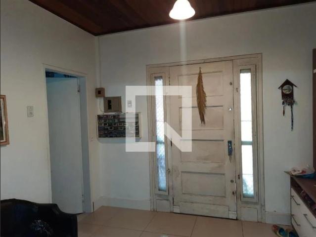 Casa / Sobrado para Venda em Porto Alegre/RS Azenha 3 Quartos