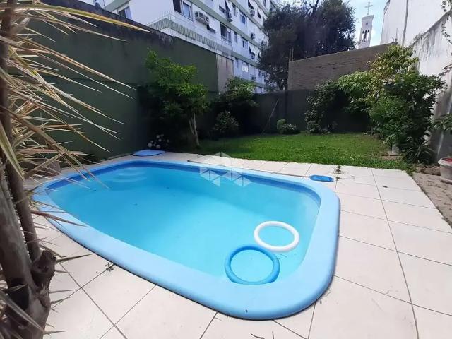 Casa / Sobrado para Venda em Porto Alegre/RS Azenha 3 Quartos