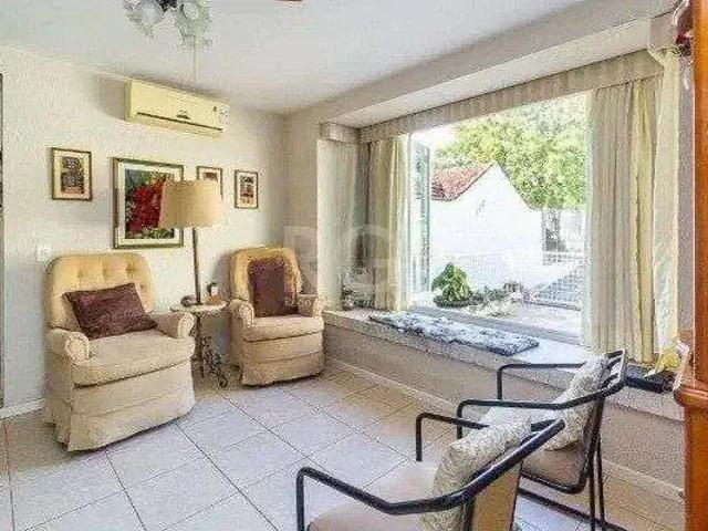 Casa / Sobrado para Venda em Porto Alegre/RS Azenha 3 Quartos
