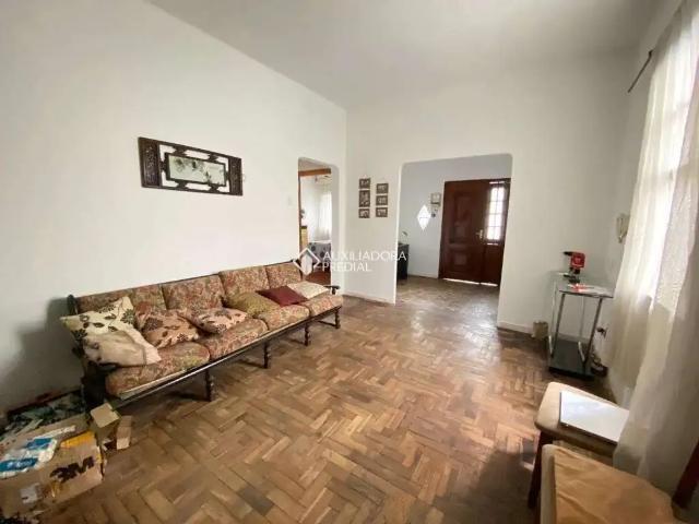 Casa / Sobrado para Venda em Porto Alegre/RS Azenha 2 Quartos