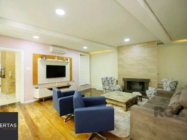 Casa / Sobrado para Venda em Porto Alegre/RS Azenha 4 Quartos