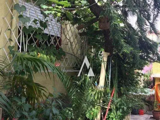 Casa / Sobrado para Venda em Porto Alegre/RS Azenha 4 Quartos