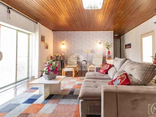 Casa / Sobrado para Venda em Porto Alegre/RS Azenha 4 Quartos