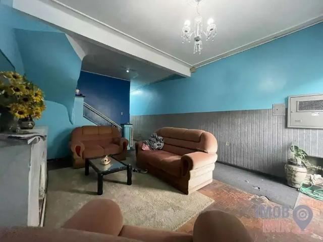 Casa / Sobrado para Venda em Porto Alegre/RS Azenha 4 Quartos