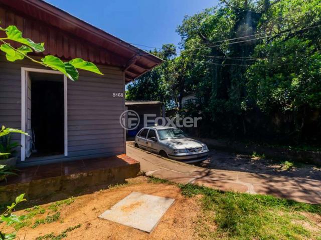 Casa / Sobrado para Venda em Porto Alegre/RS Belém Velho 4 Quartos