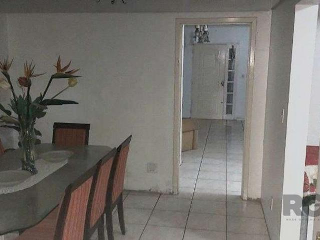 Casa / Sobrado para Venda em Porto Alegre/RS Belém Velho 4 Quartos