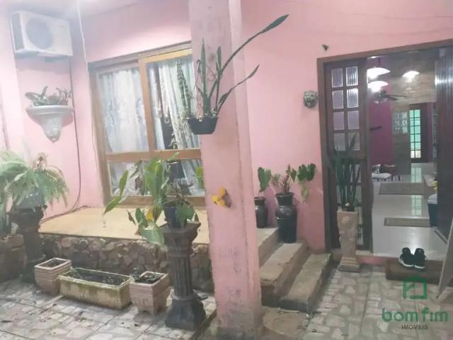 Casa / Sobrado para Venda em Porto Alegre/RS Belém Velho 3 Quartos