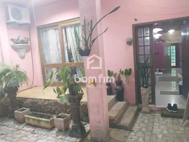 Casa / Sobrado para Venda em Porto Alegre/RS Belém Velho 3 Quartos