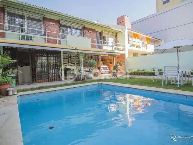 Casa / Sobrado para Venda em Porto Alegre/RS Boa Vista 3 Quartos