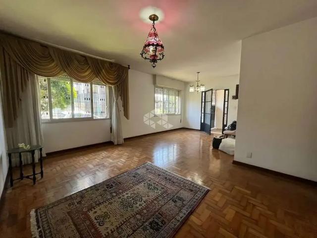 Casa / Sobrado para Venda em Porto Alegre/RS Boa Vista 3 Quartos