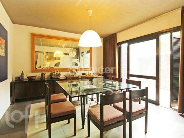 Casa / Sobrado para Venda em Porto Alegre/RS Boa Vista 3 Quartos