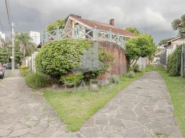 Casa / Sobrado para Venda em Porto Alegre/RS Boa Vista 4 Quartos