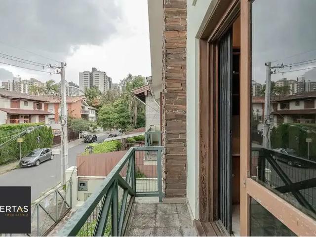 Casa / Sobrado para Venda em Porto Alegre/RS Boa Vista 4 Quartos