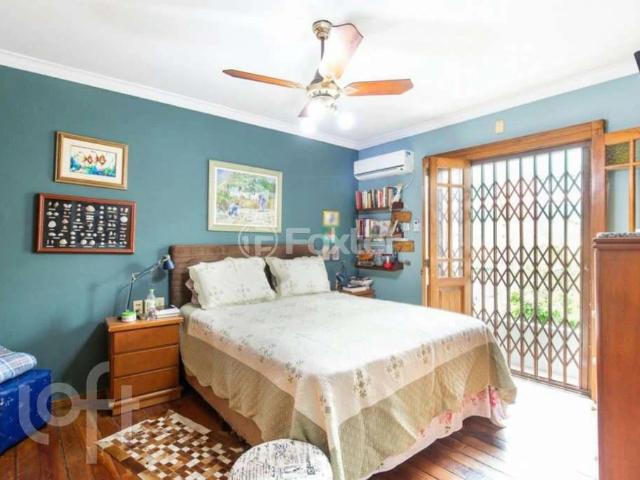 Casa / Sobrado para Venda em Porto Alegre/RS Boa Vista 4 Quartos