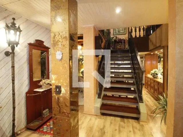 Casa / Sobrado para Venda em Porto Alegre/RS Boa Vista 5 Quartos