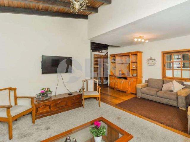 Casa / Sobrado para Venda em Porto Alegre/RS Boa Vista 6 Quartos