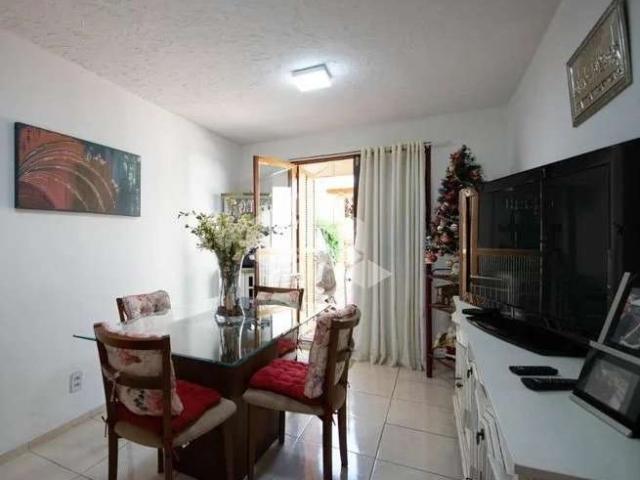 Casa / Sobrado para Venda em Porto Alegre/RS Camaquã 3 Quartos