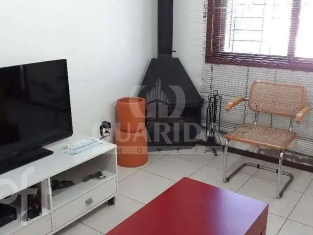 Casa / Sobrado para Venda em Porto Alegre/RS Camaquã 3 Quartos