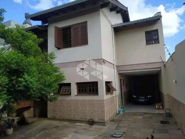 Casa / Sobrado para Venda em Porto Alegre/RS Camaquã 3 Quartos