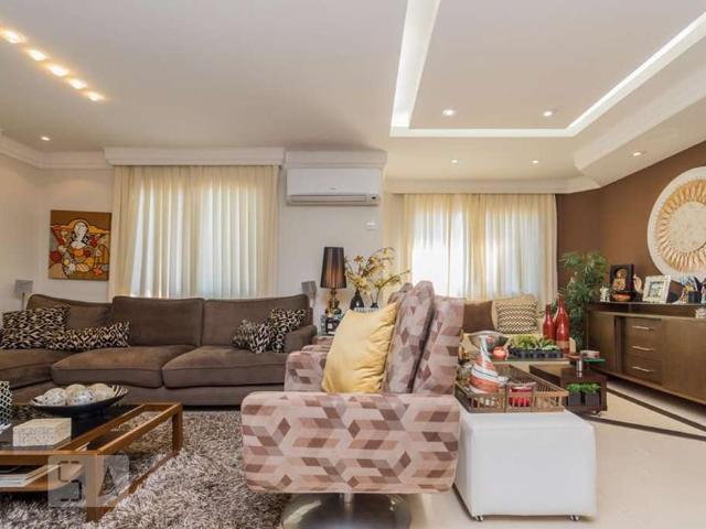 Casa / Sobrado para Venda em Porto Alegre/RS Camaquã 3 Quartos