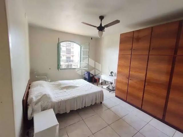 Casa / Sobrado para Venda em Porto Alegre/RS Camaquã 3 Quartos