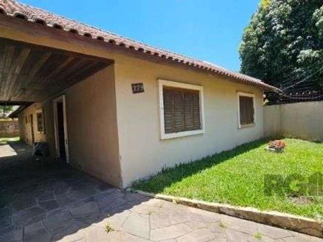 Casa / Sobrado para Venda em Porto Alegre/RS Camaquã 3 Quartos