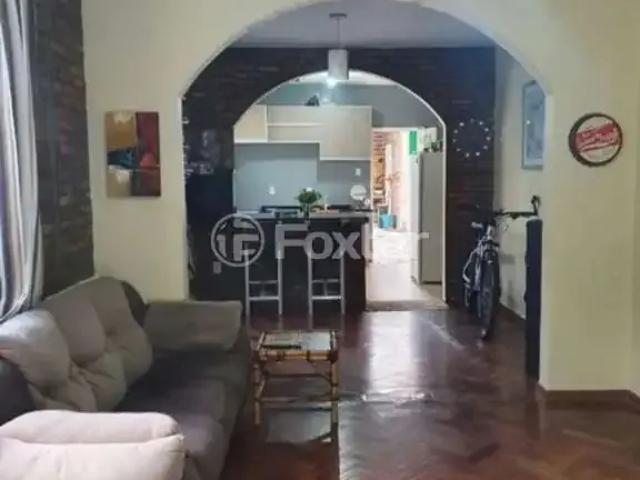 Casa / Sobrado para Venda em Porto Alegre/RS Camaquã 3 Quartos